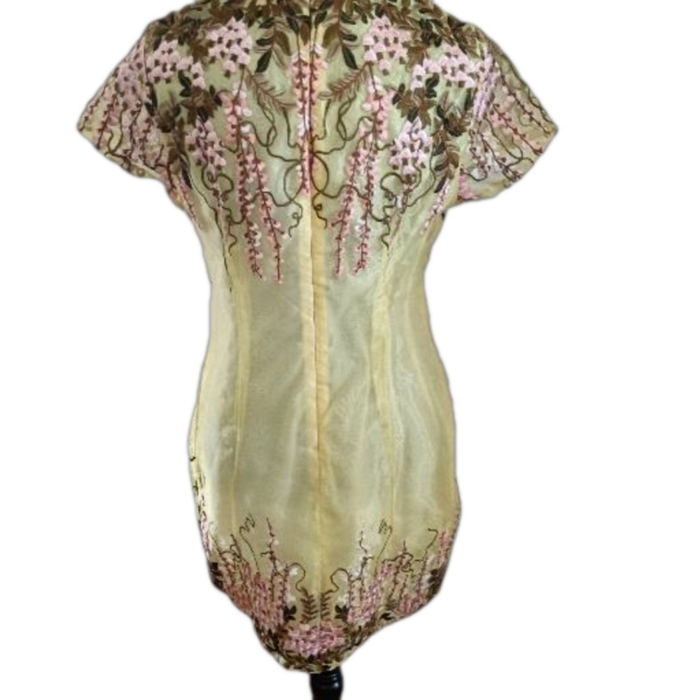 Gorgeous Defenon Embroidered Cheongsam Styled  Dress - Picture 8 of 16